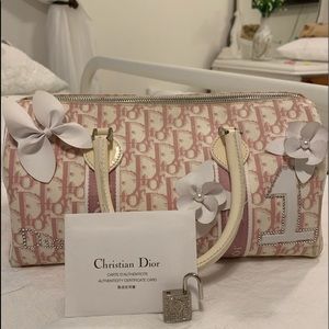 Christian Dior medium satchel. 🌸💗
